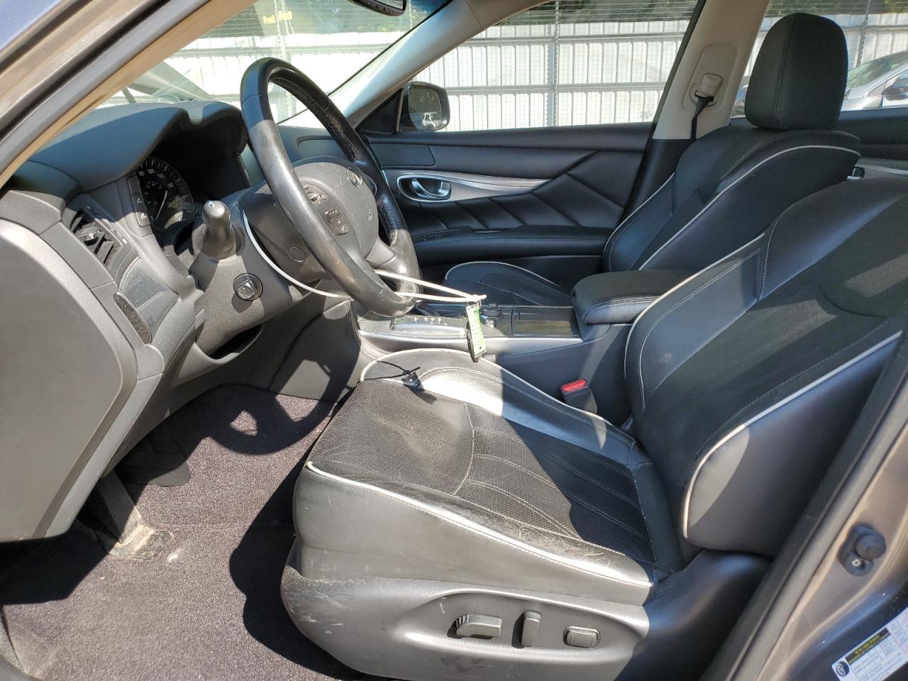 INFINITI Q70 3.7 LUXE