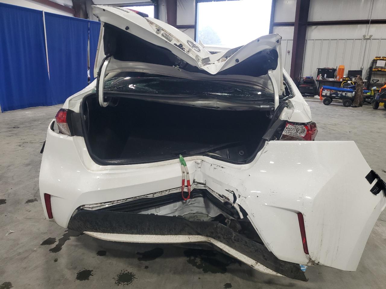 Lot #3309302615 2021 TOYOTA COROLLA LE