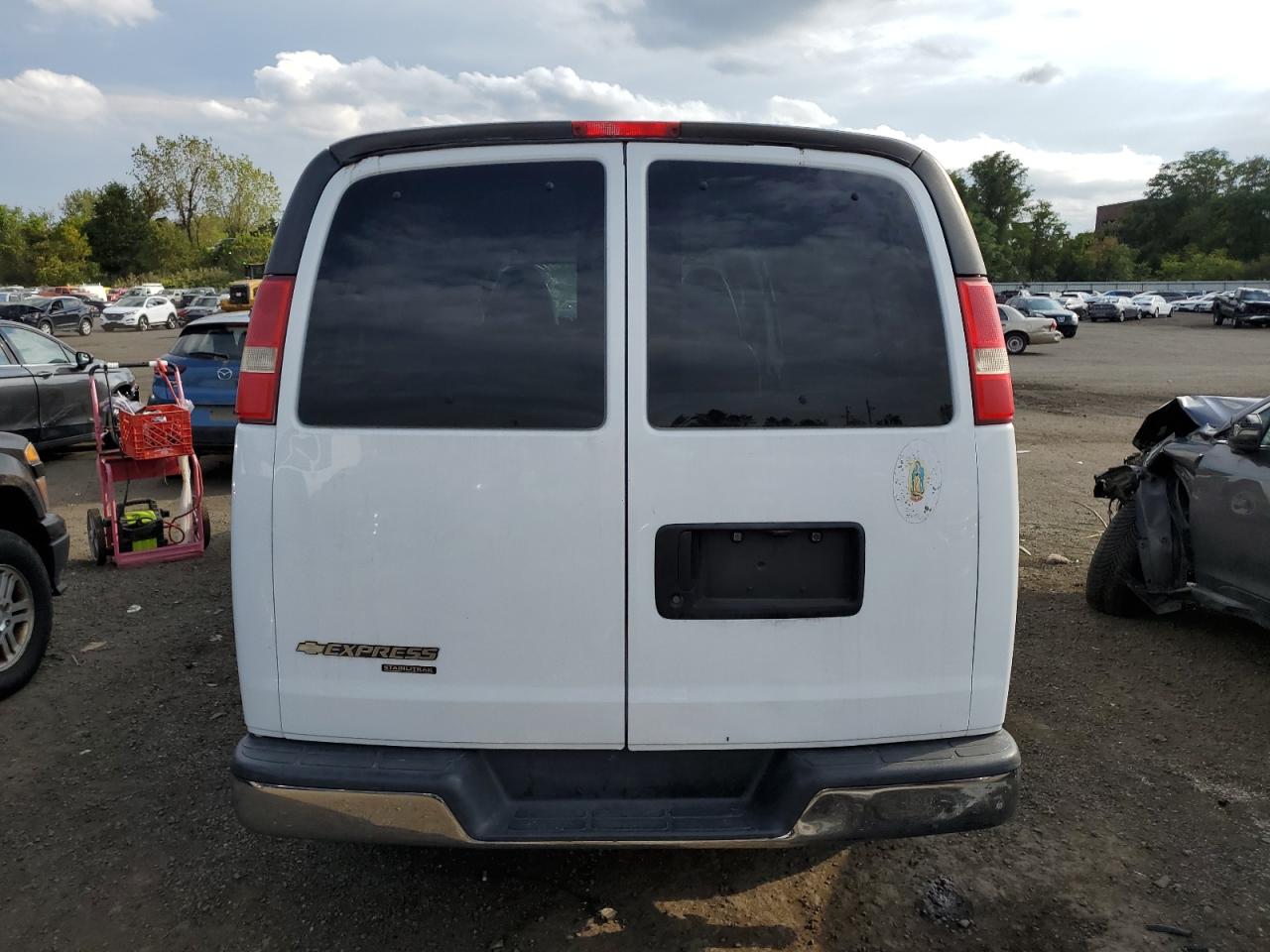 CHEVROLET EXPRESS LT