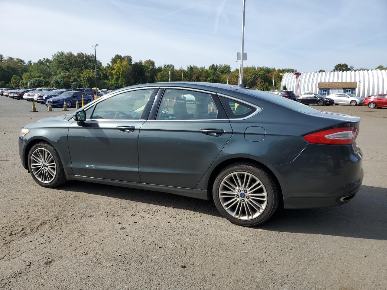 FORD FUSION SE