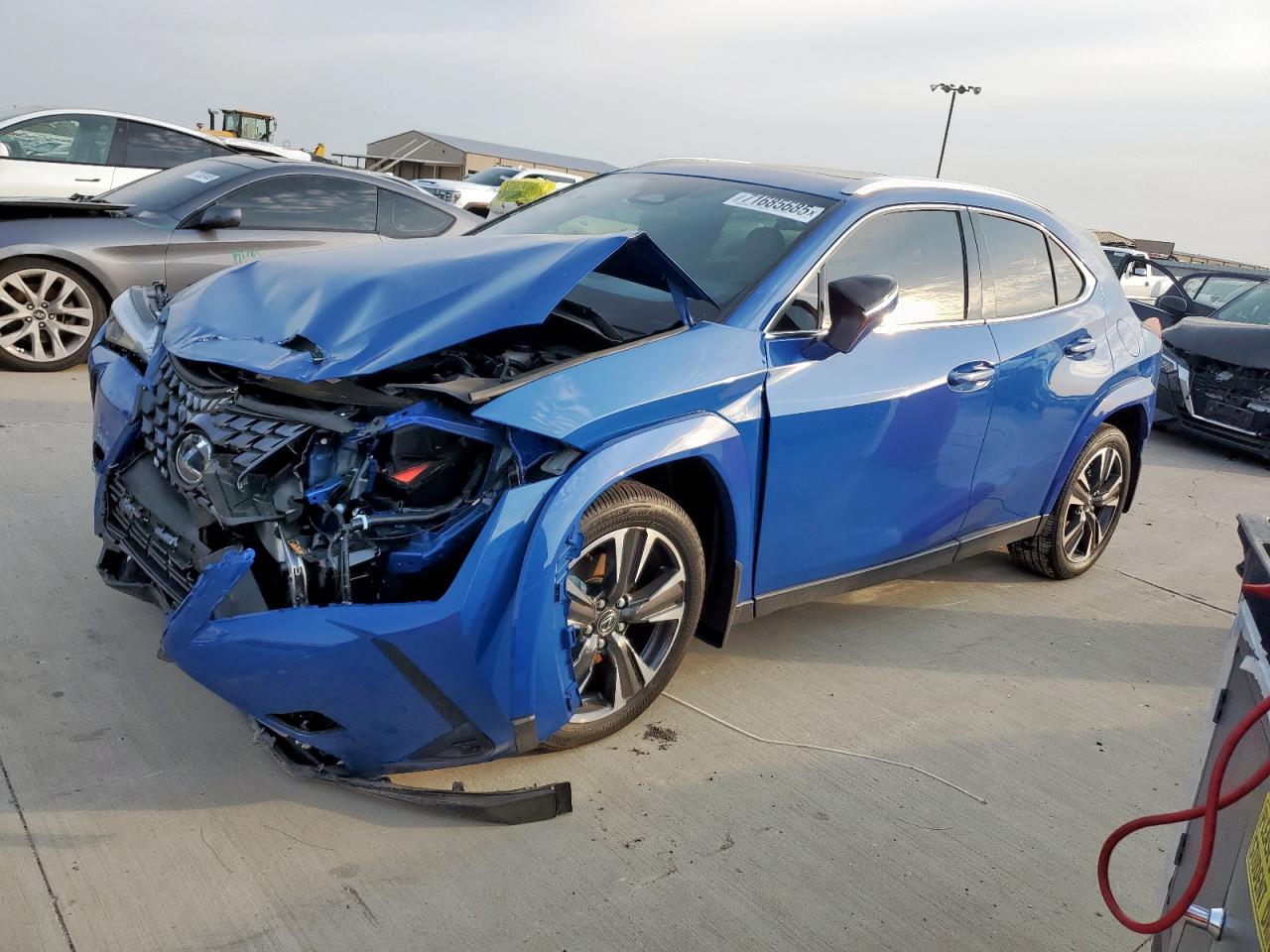 LEXUS UX 300H BASE