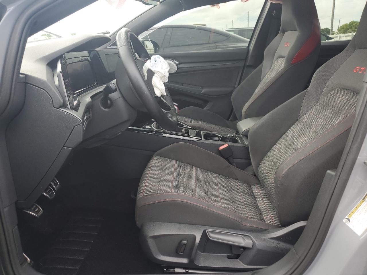 VOLKSWAGEN GOLF GTI SE