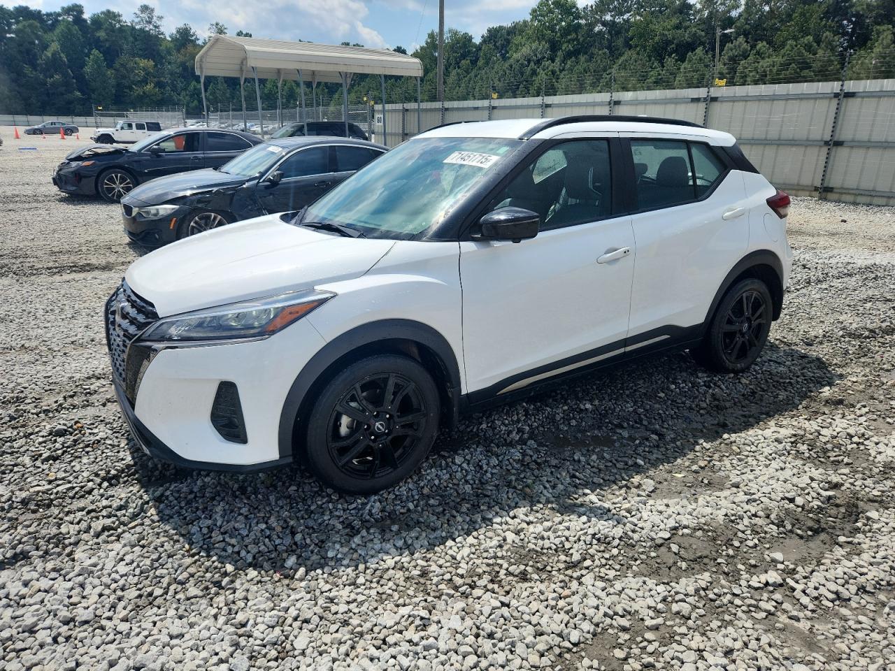 NISSAN KICKS SR