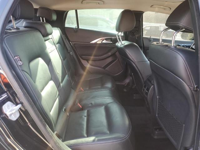 2017 INFINITI QX30 BASE SJKCH5CR3HA025555