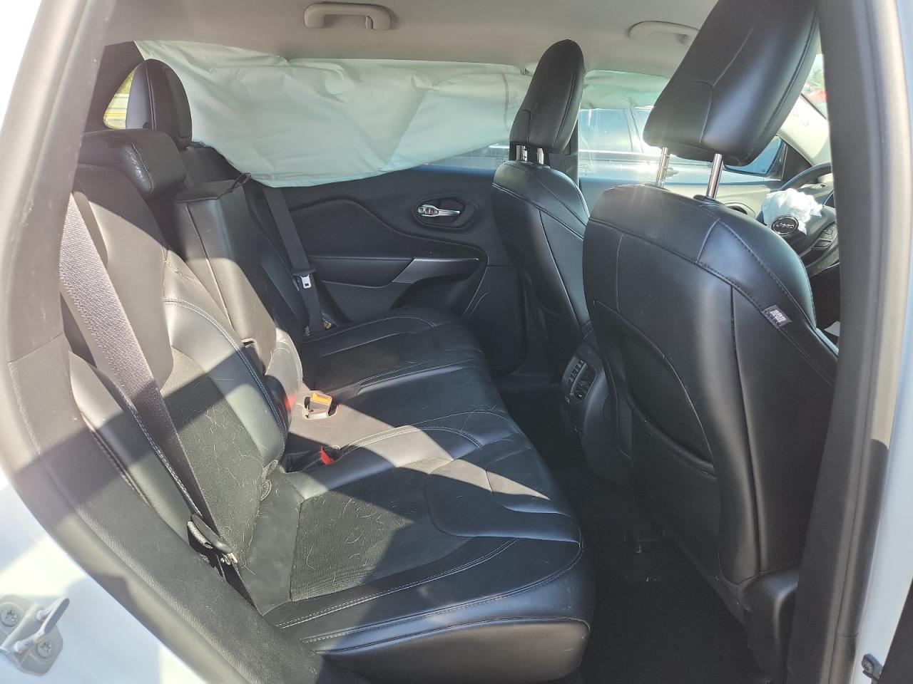 JEEP GRAND CHEROKEE LATITUDE PLUS