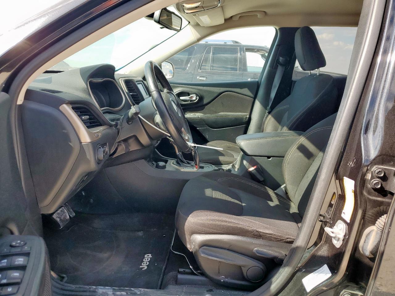 JEEP GRAND CHEROKEE LATITUDE