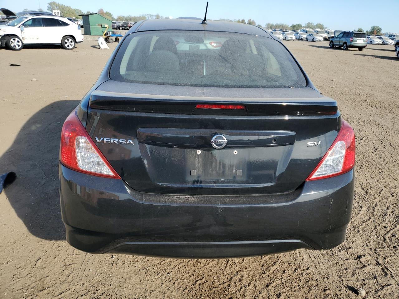 NISSAN VERSA S