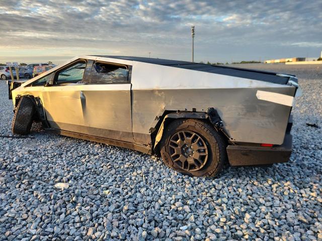 2024 TESLA CYBERTRUCK 7G2CEHEE1RA032661