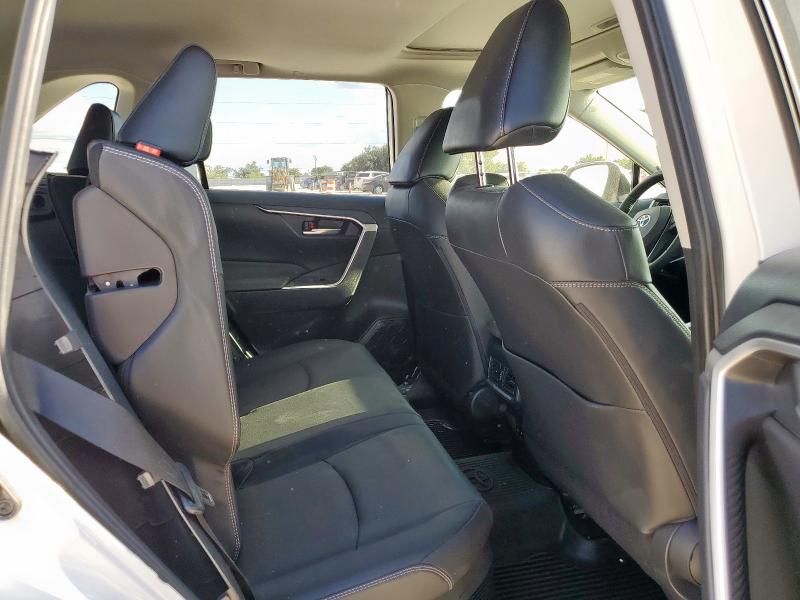 2024 TOYOTA RAV4 XLE P - JTMB6RFV6RD557077