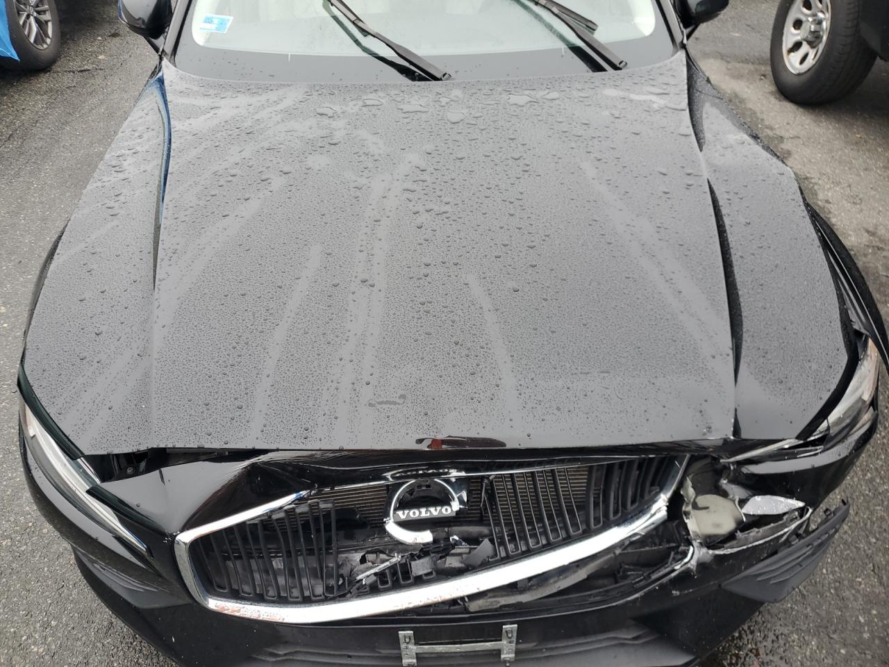 VOLVO S60 T5 MOMENTUM