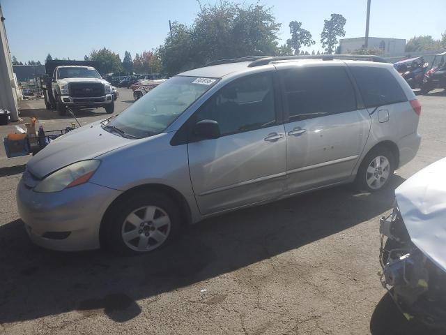 TOYOTA SIENNA CE