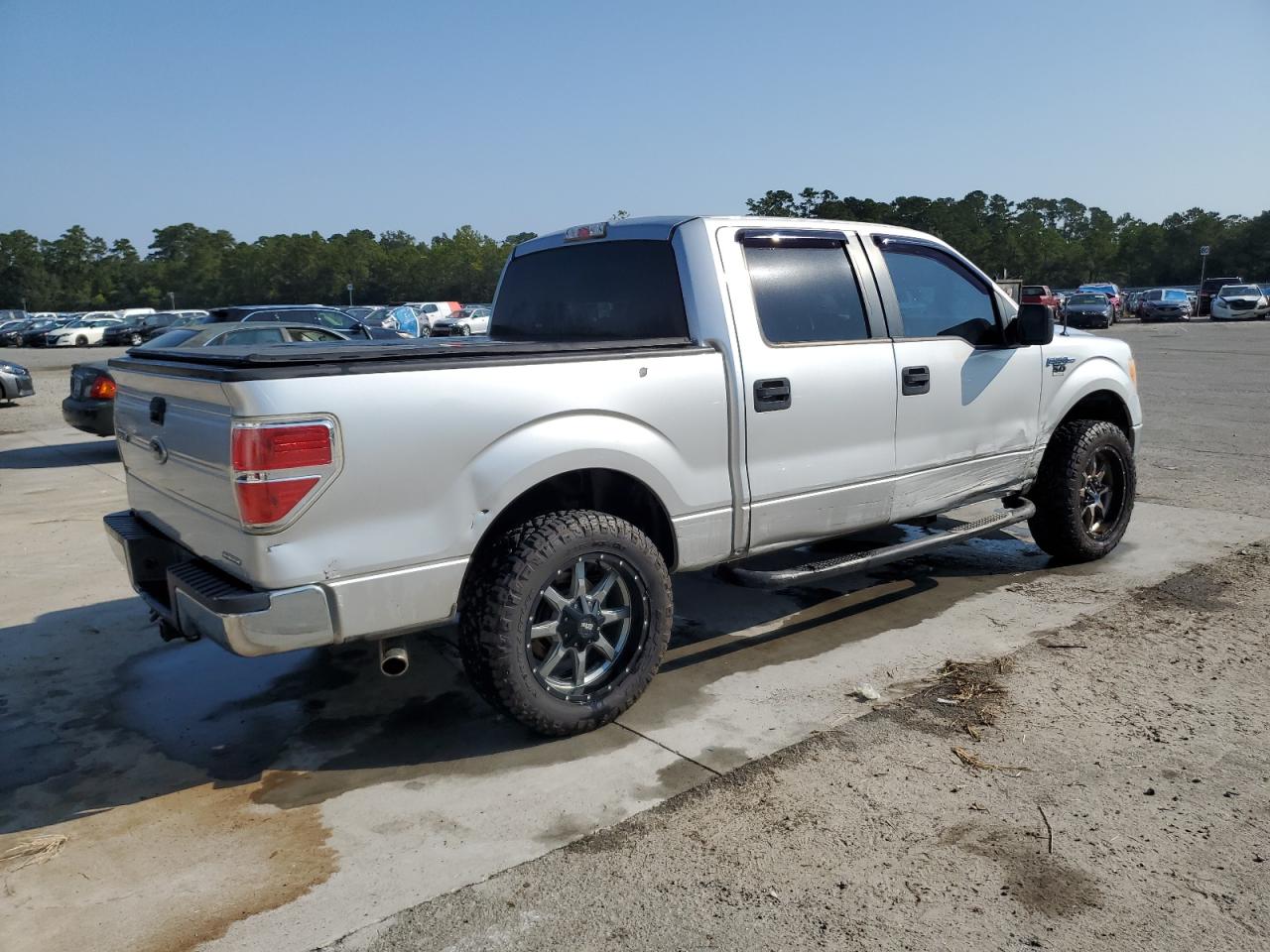 FORD F-150 SUPERCREW