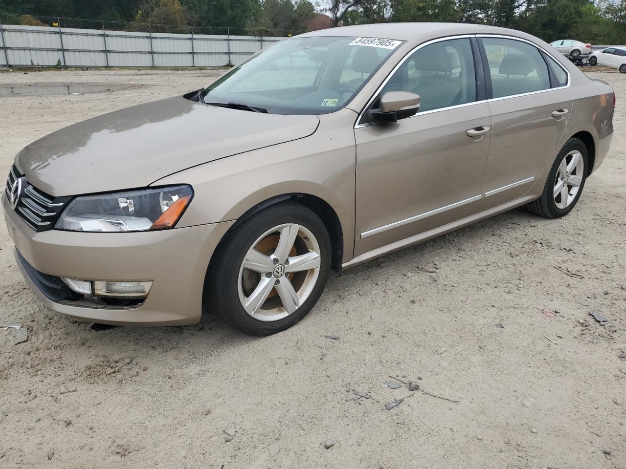 VOLKSWAGEN PASSAT S