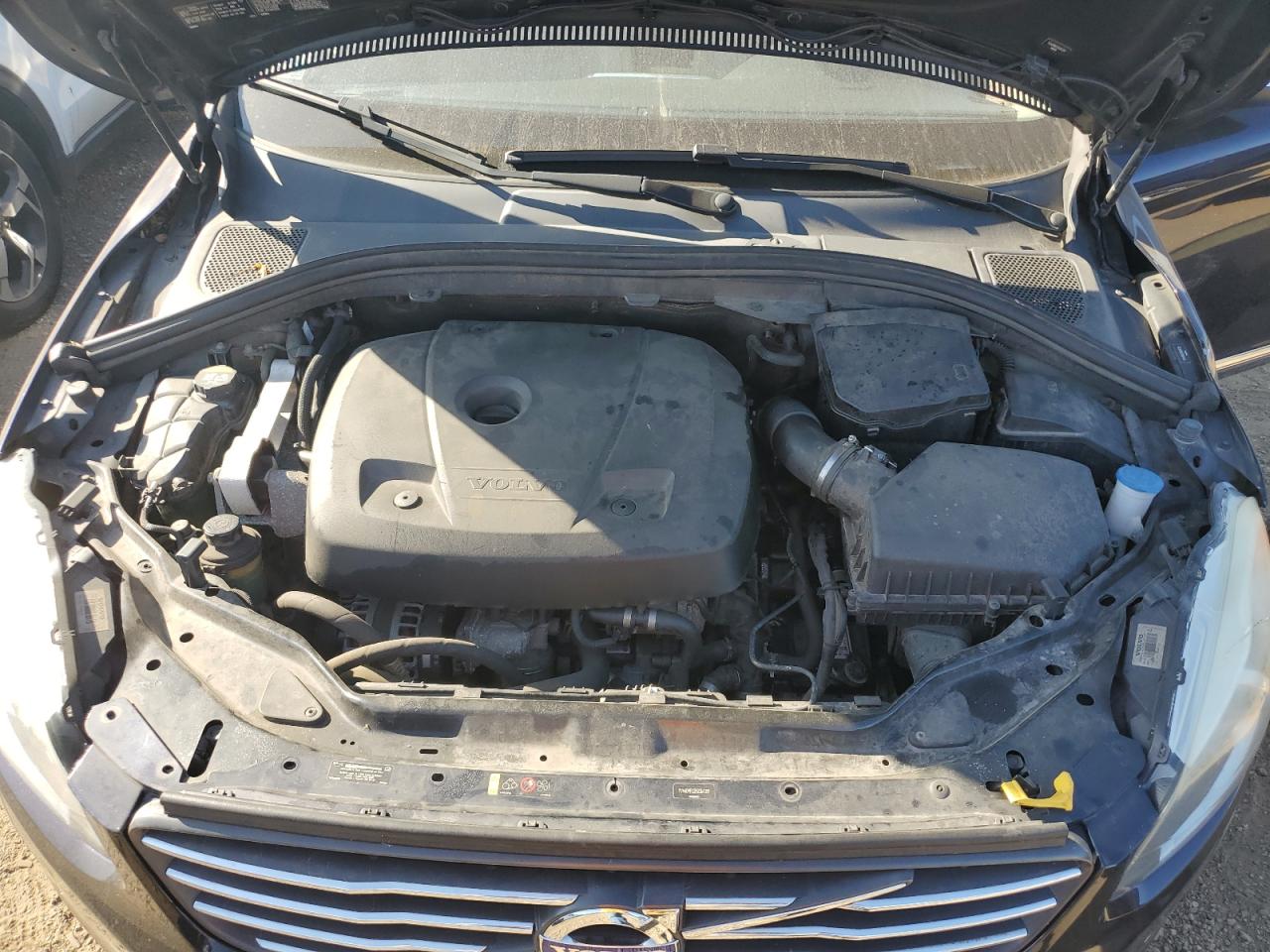 VOLVO XC60 T5 INSCRIPTION