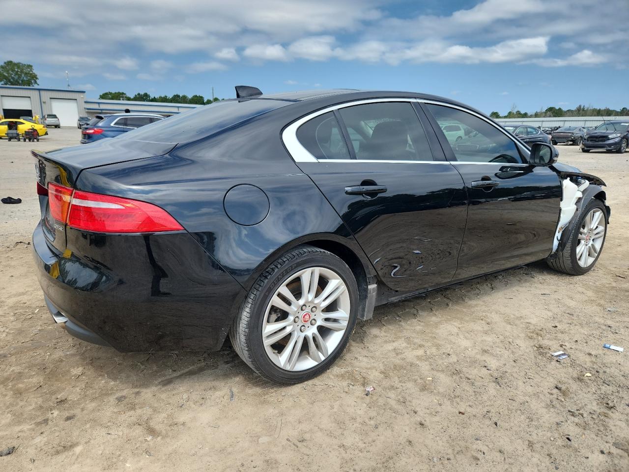 JAGUAR XE PREMIUM