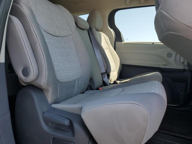 2024 TOYOTA SIENNA LE 5TDBSKFC9RS138713