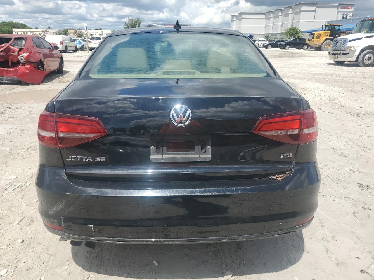 VOLKSWAGEN JETTA SE