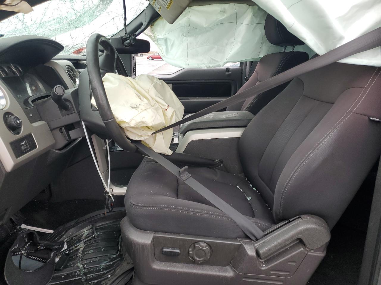 FORD F-150 SUPERCREW