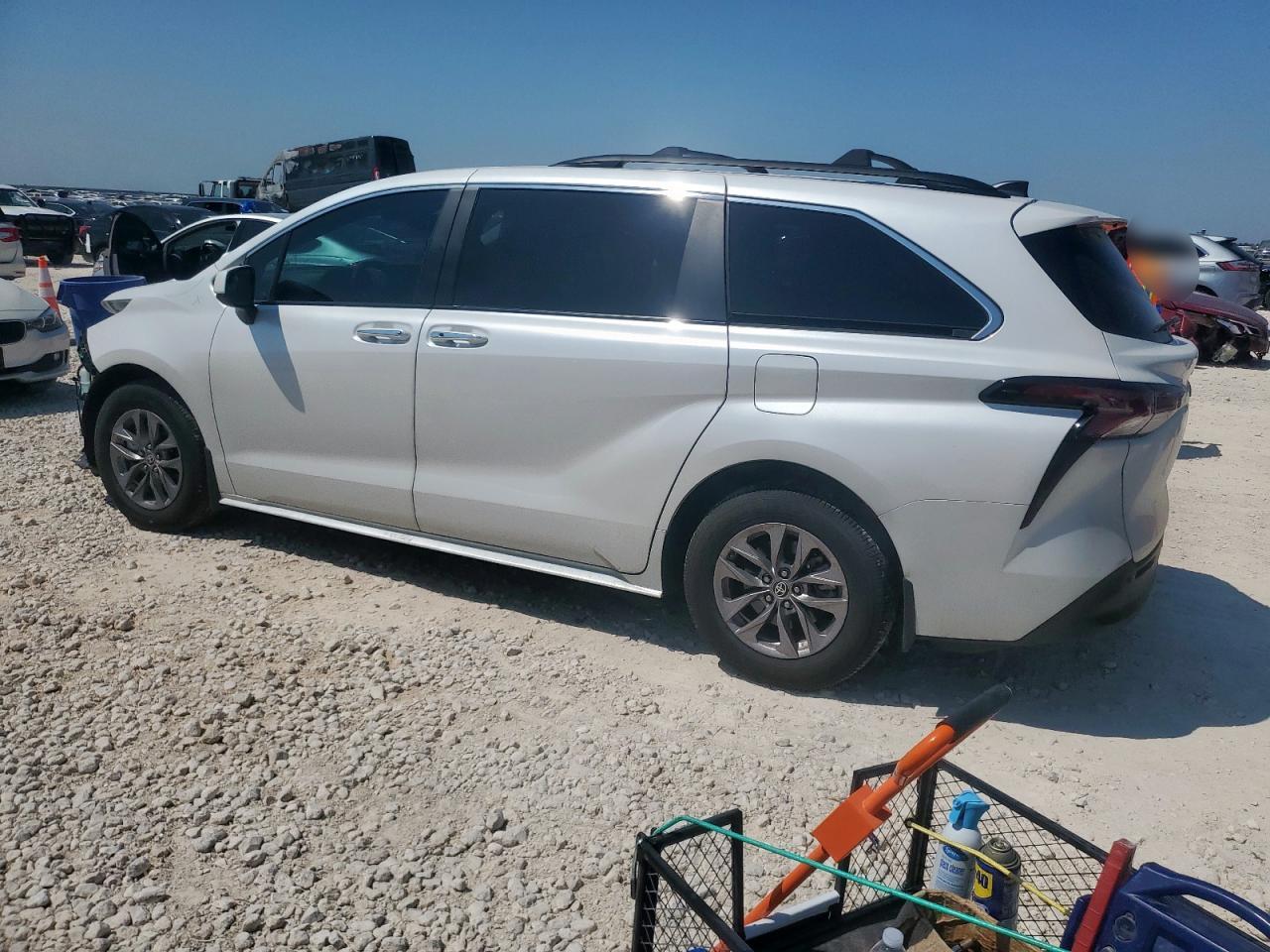 TOYOTA SIENNA XLE
