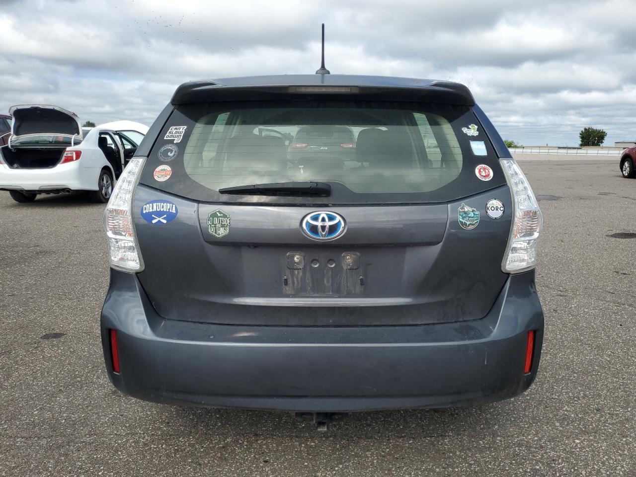 TOYOTA PRIUS V