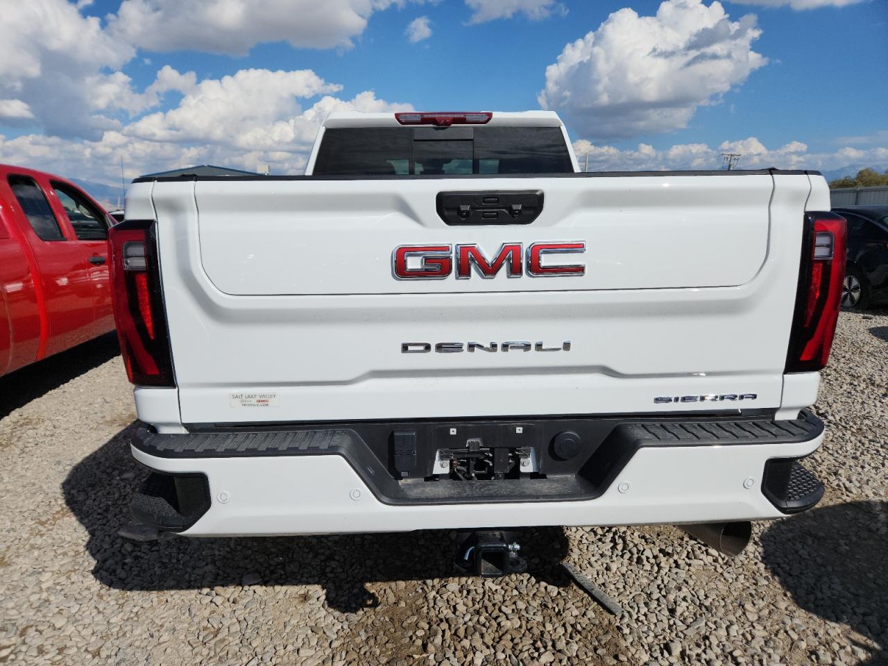 GMC SIERRA K2500 DENALI