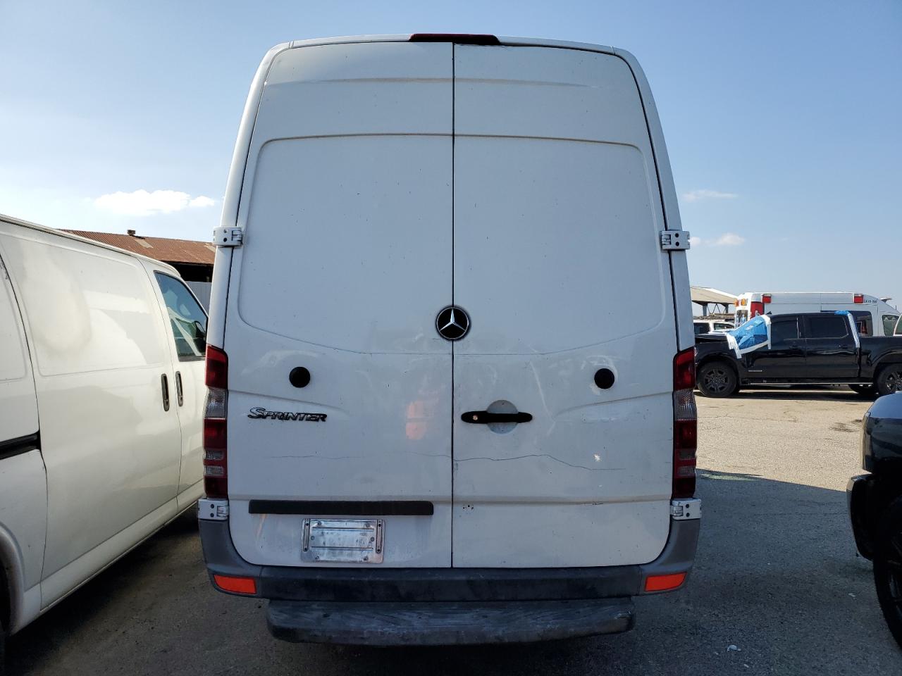 MERCEDES-BENZ SPRINTER 2500