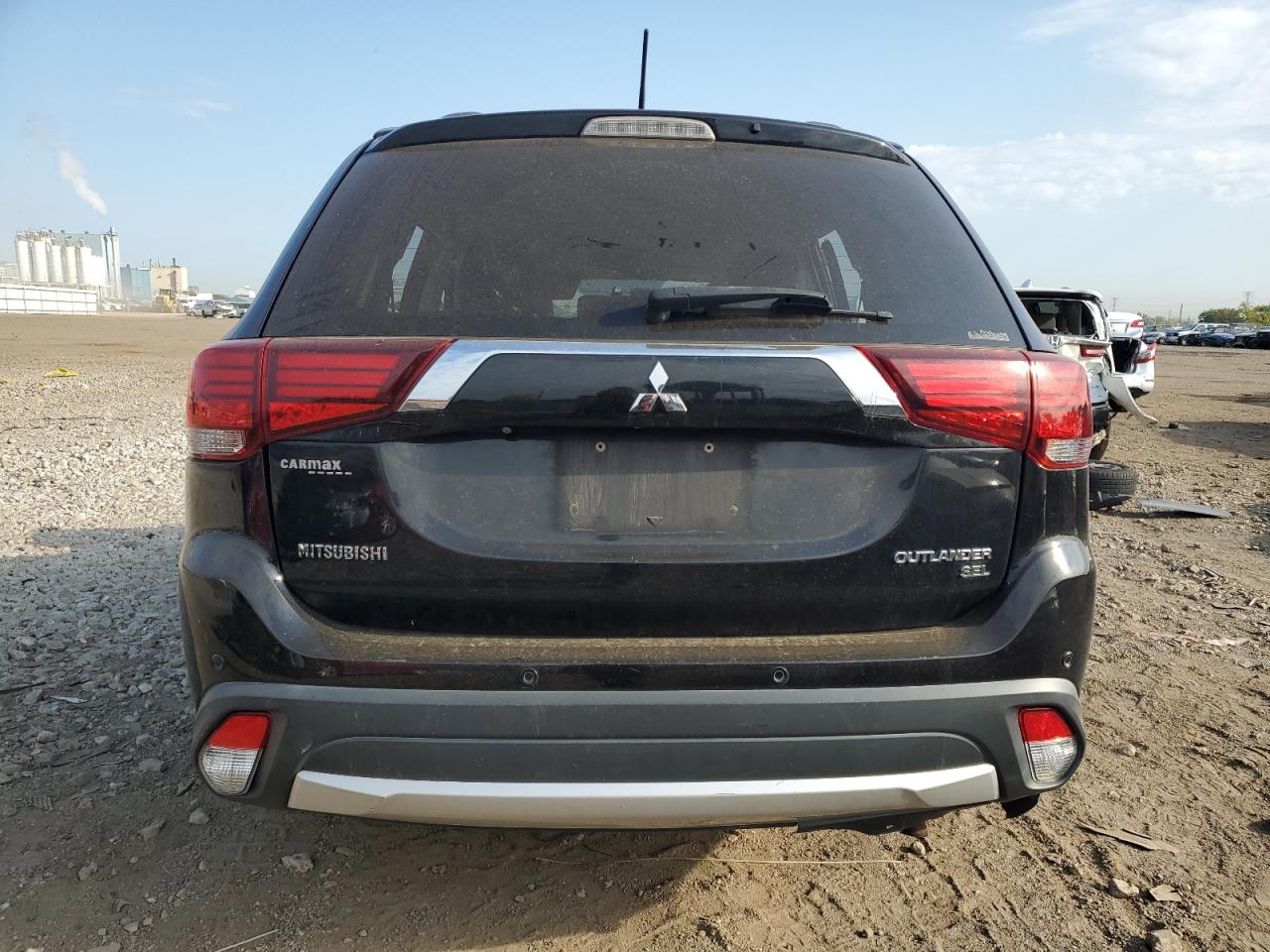 MITSUBISHI OUTLANDER SE