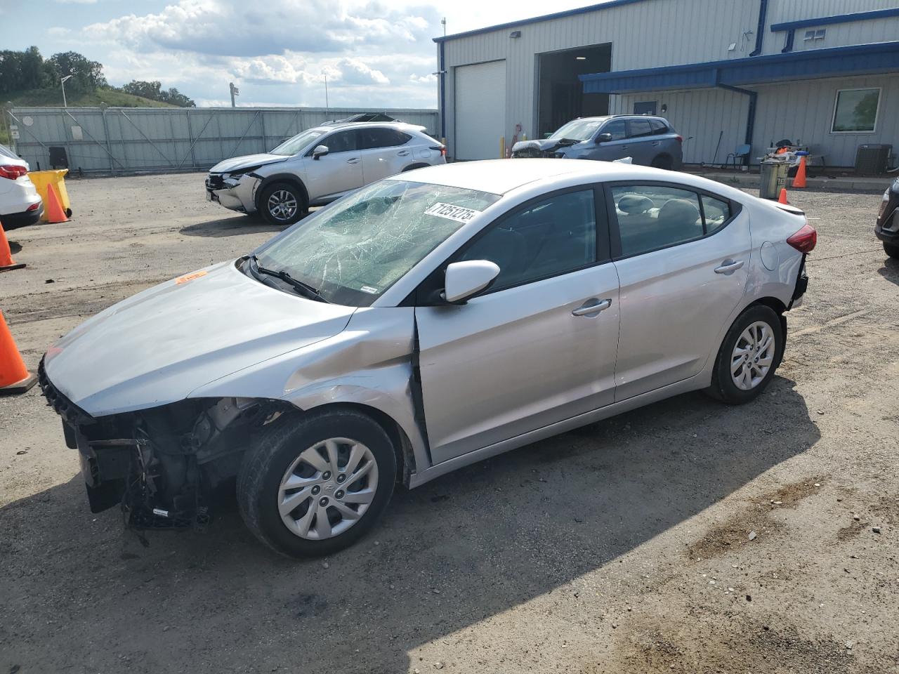 HYUNDAI ELANTRA SE