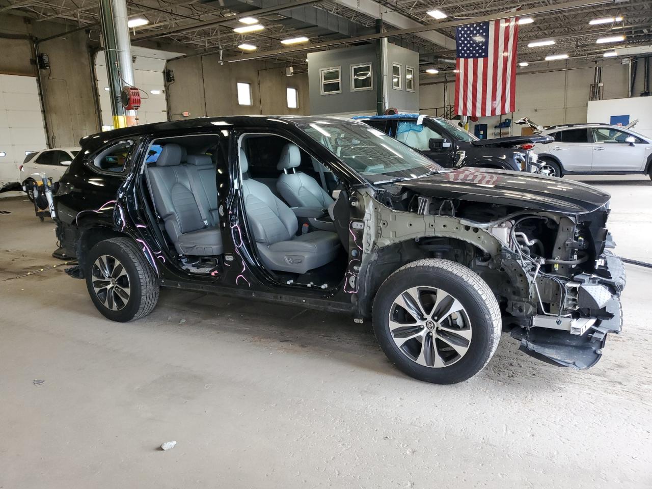 TOYOTA HIGHLANDER HYBRID XLE