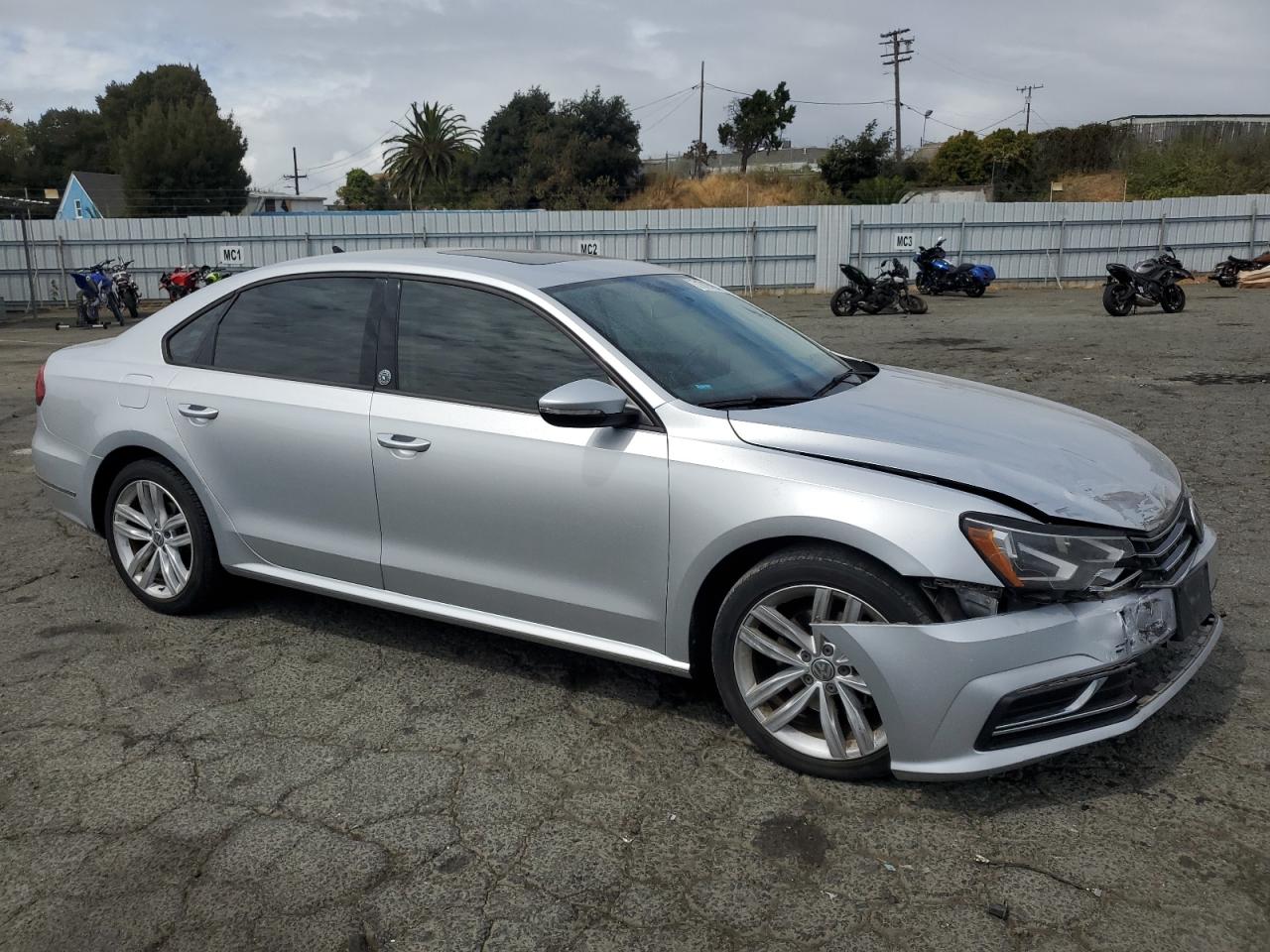 VOLKSWAGEN PASSAT WOLFSBURG