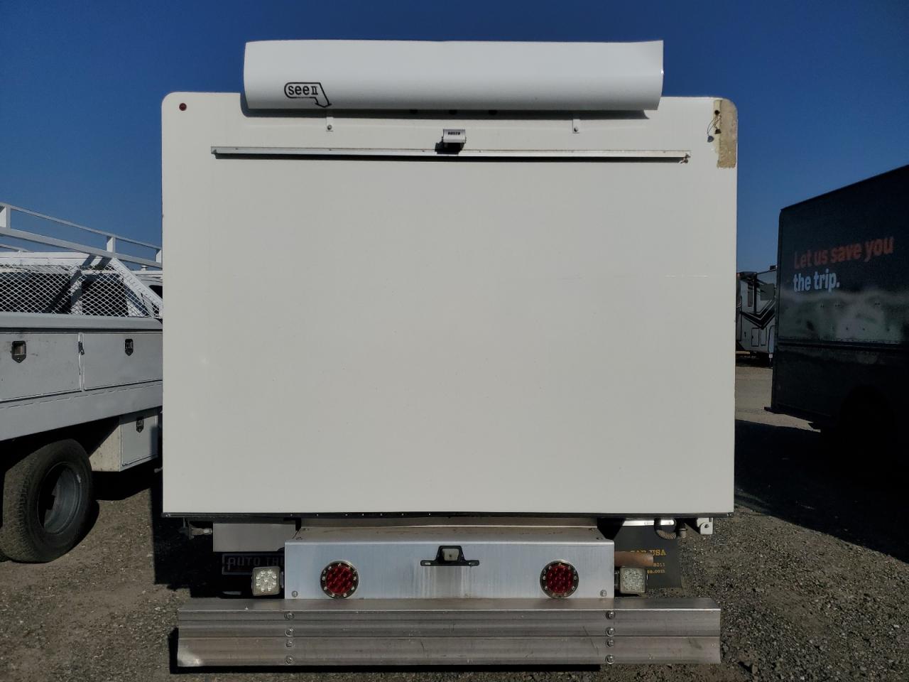 FORD ECONOLINE E450 SUPER DUTY CUTAWAY VAN