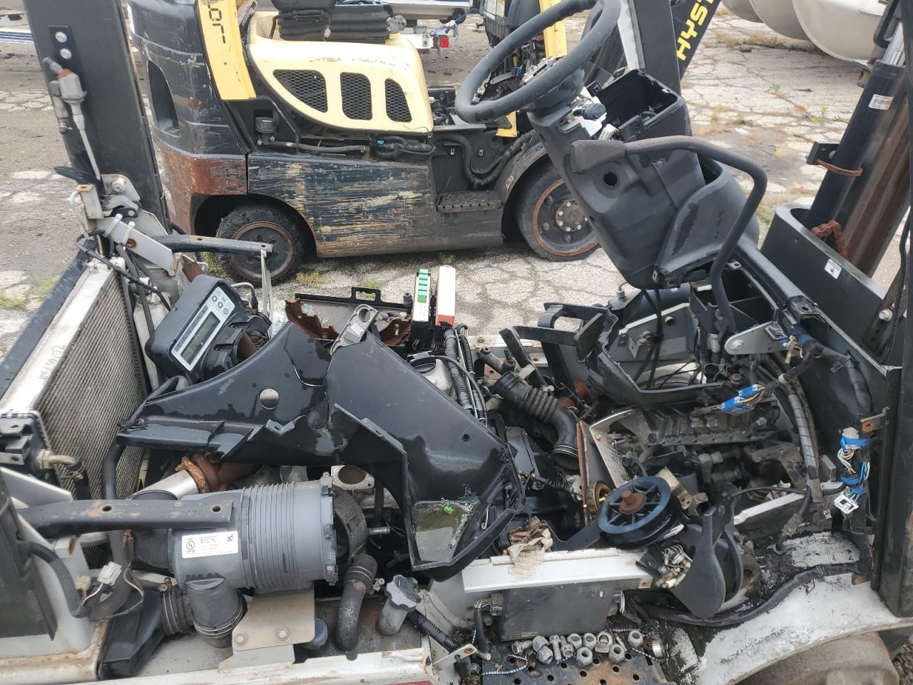 Lot #3247709236 2011 NISSAN FORKLIFT