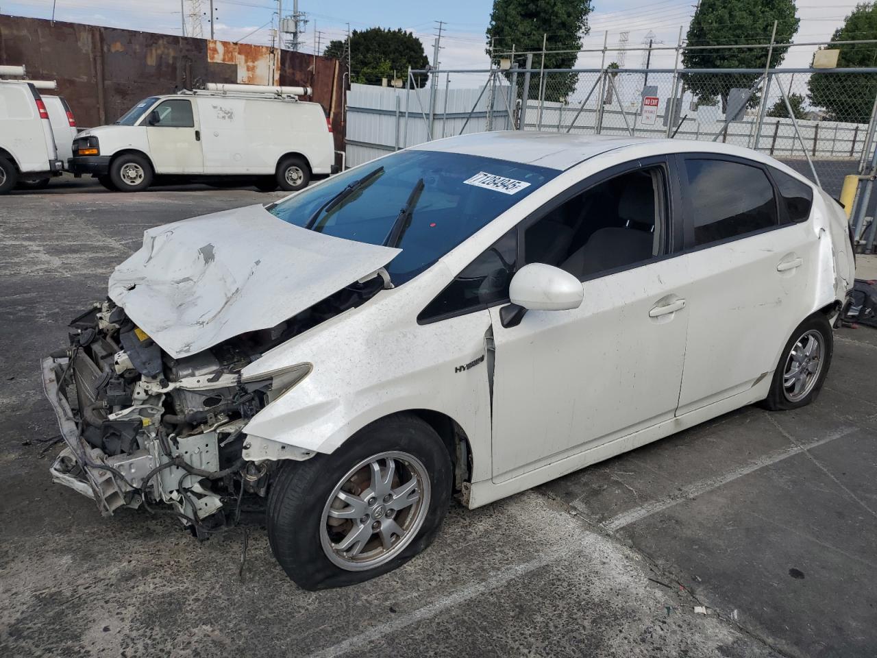 TOYOTA PRIUS