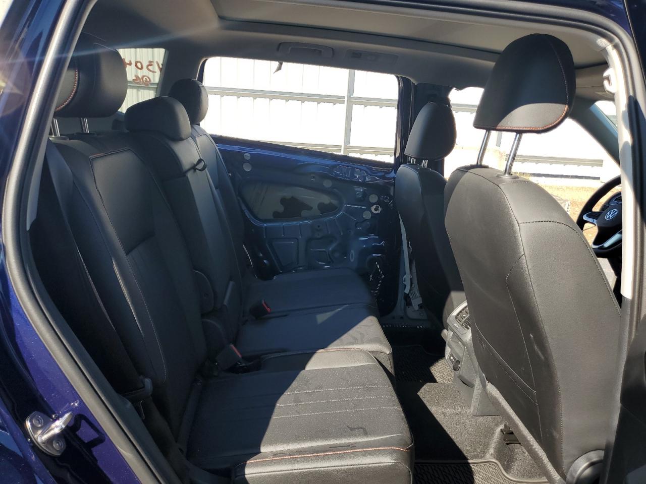 Lot #3319027276 2024 VOLKSWAGEN TIGUAN WOL