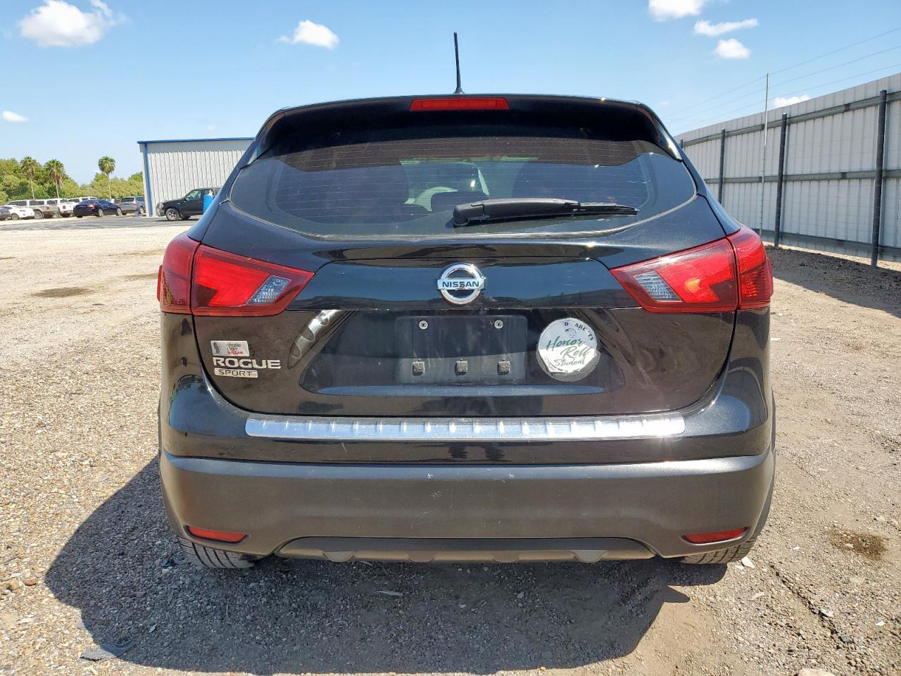 NISSAN ROGUE SPORT S
