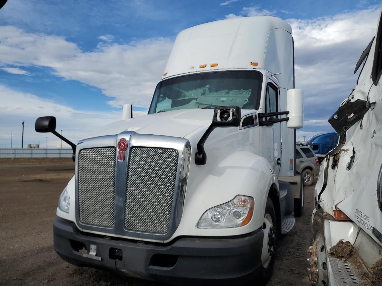 Lot #3236934497 2018 KENWORTH T680