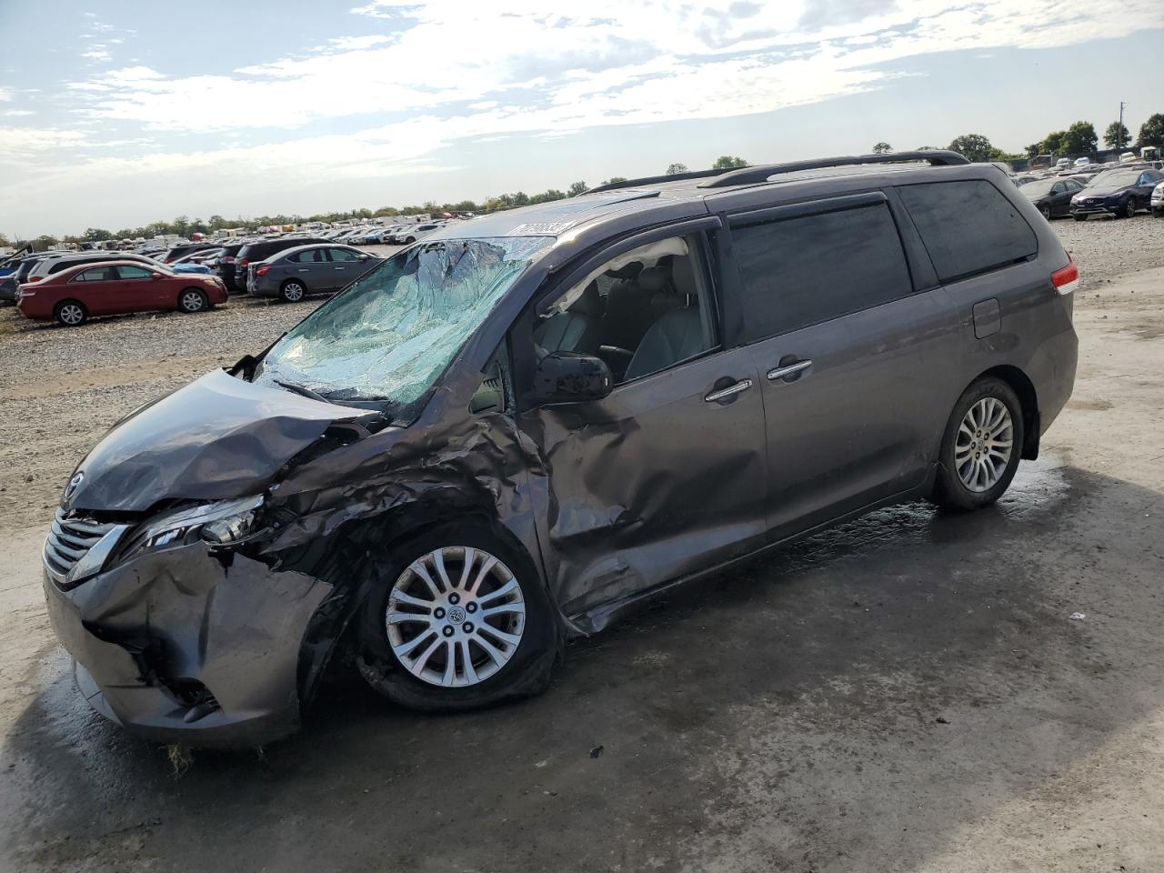 TOYOTA SIENNA XLE