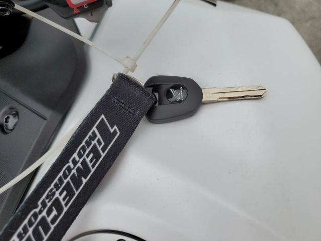 2025 HONDA CB750 A JH2RH2405SK001116