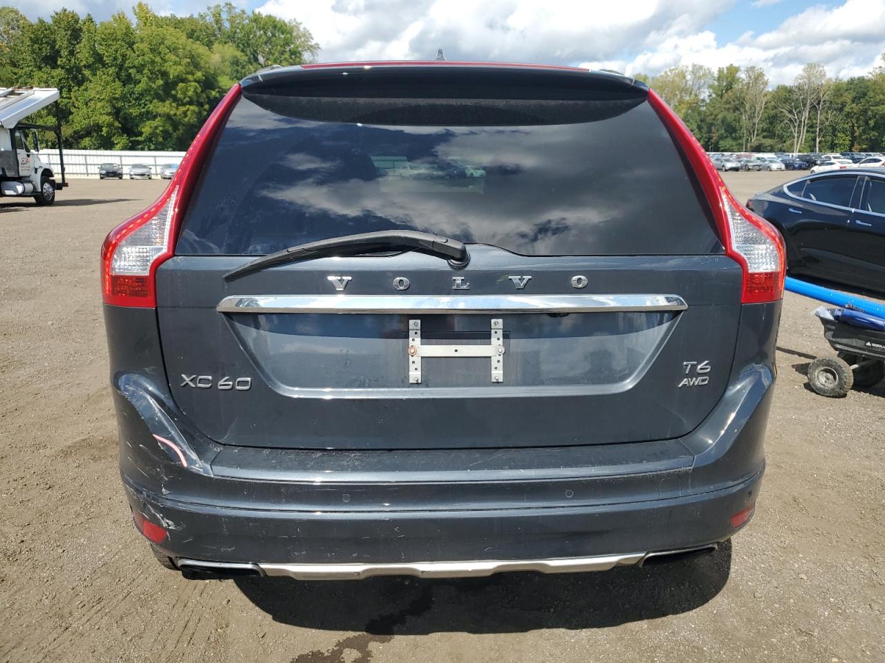 VOLVO XC60 T6 PLATINUM
