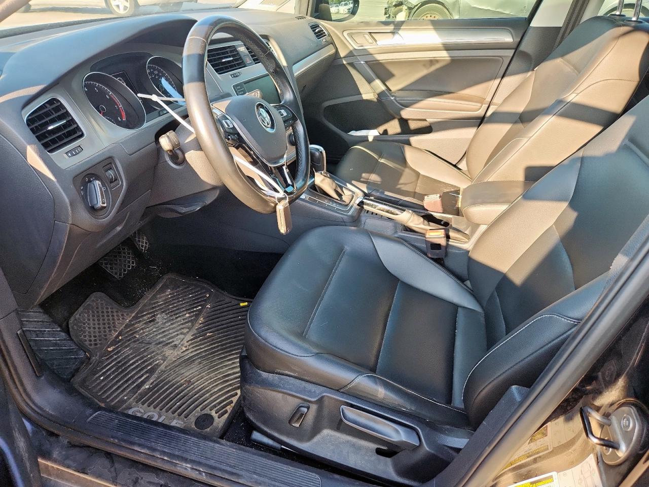 VOLKSWAGEN GOLF SPORTSVAN S