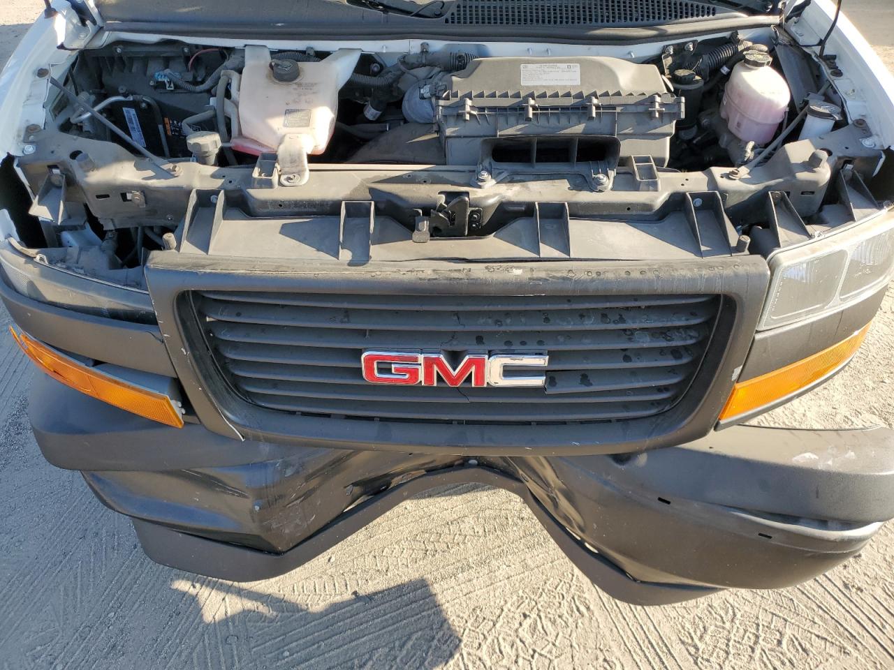 GMC SAVANA CUTAWAY G3500