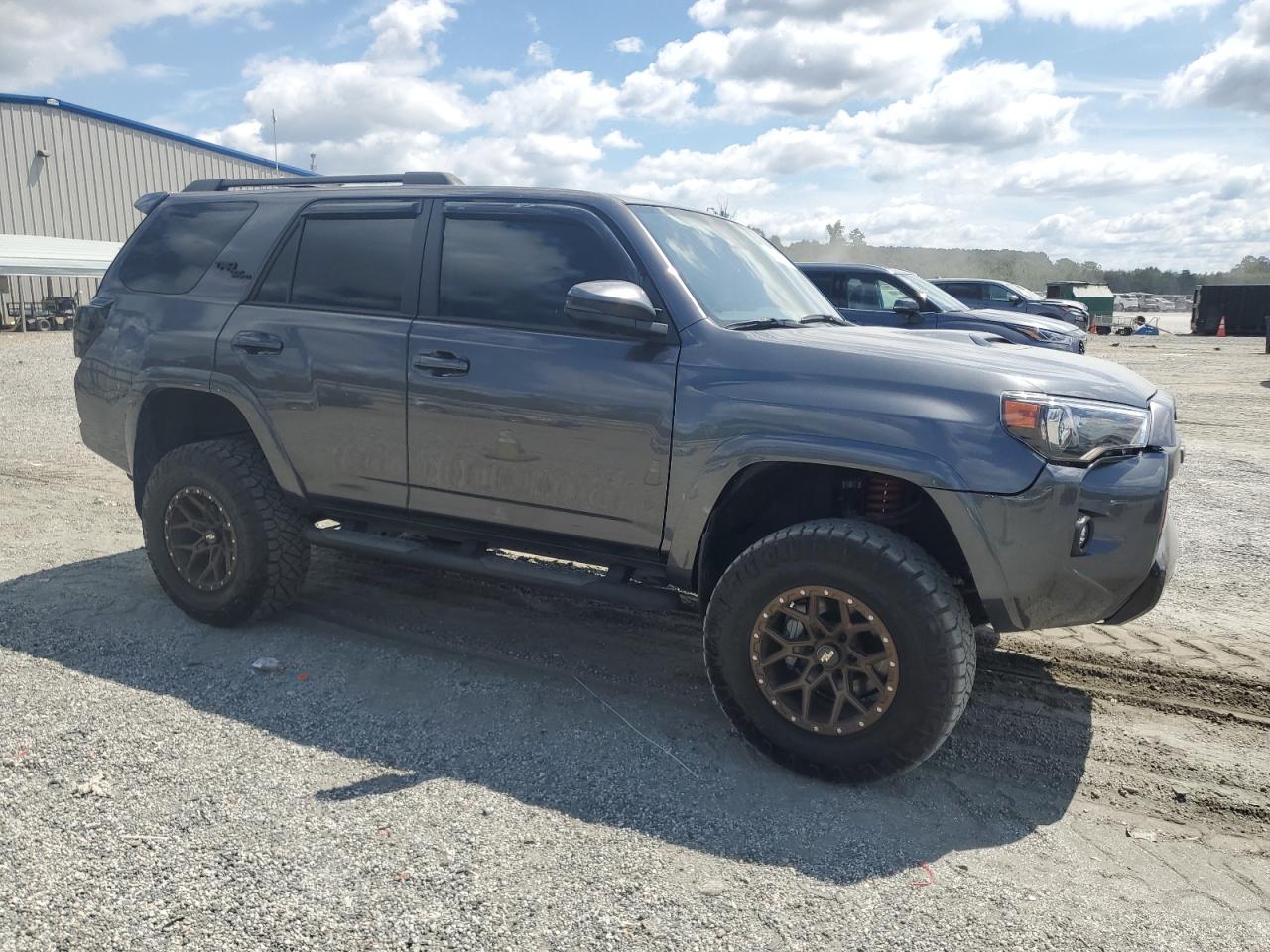 TOYOTA 4RUNNER SE