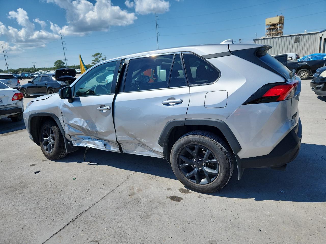 TOYOTA RAV4 LE