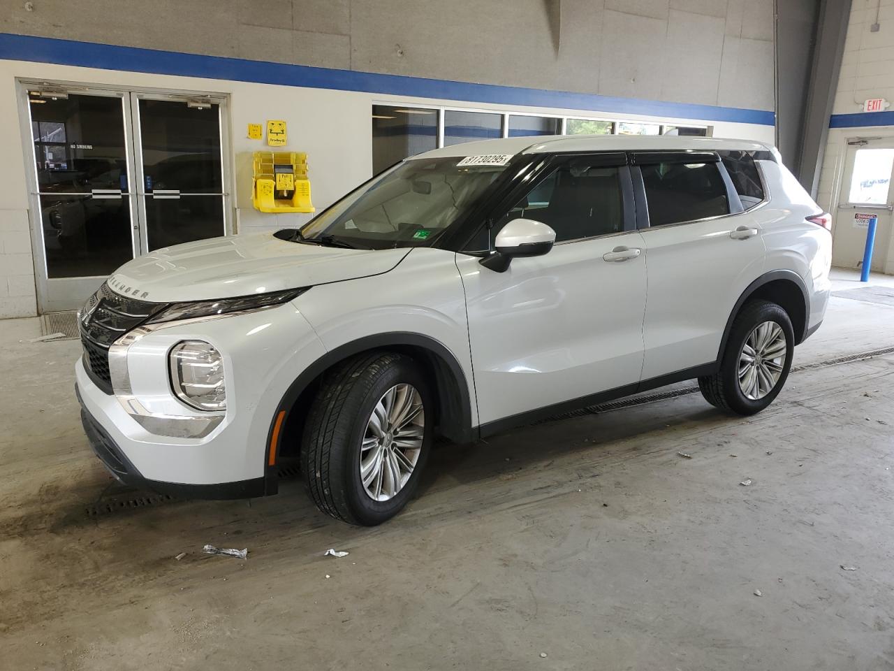 MITSUBISHI OUTLANDER ES