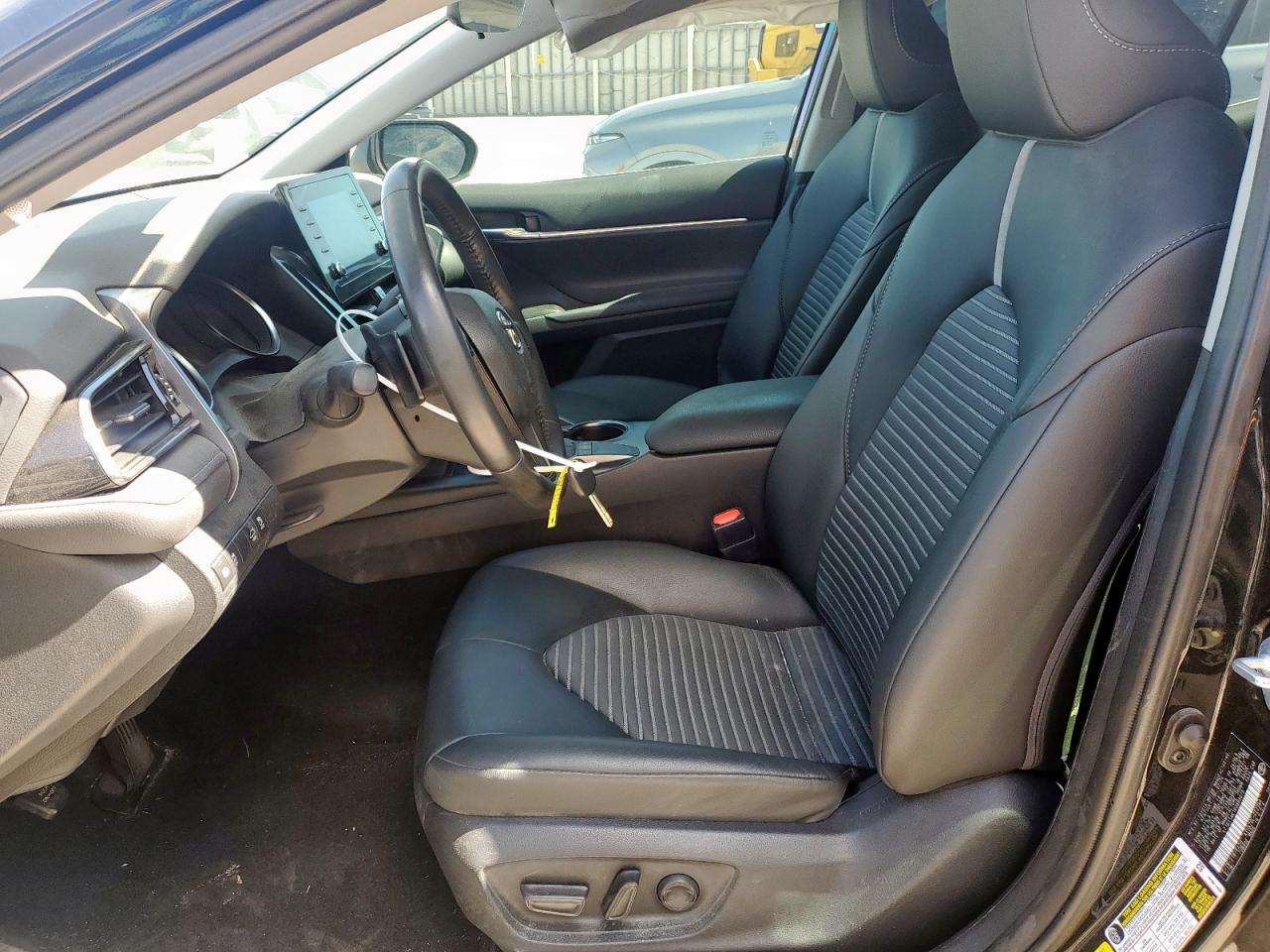 TOYOTA CAMRY SE NIGHT SHADE