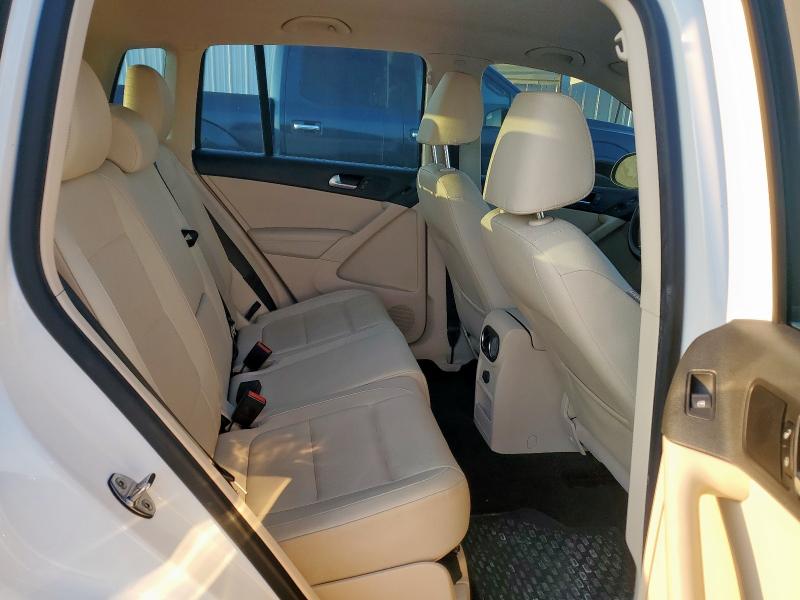 2017 VOLKSWAGEN TIGUAN S WVGAV7AX8HK001595