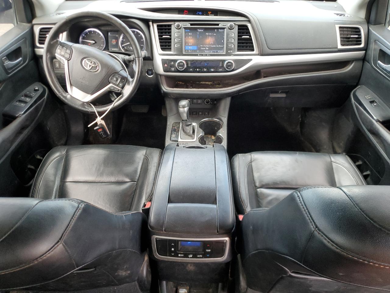 TOYOTA HIGHLANDER SE