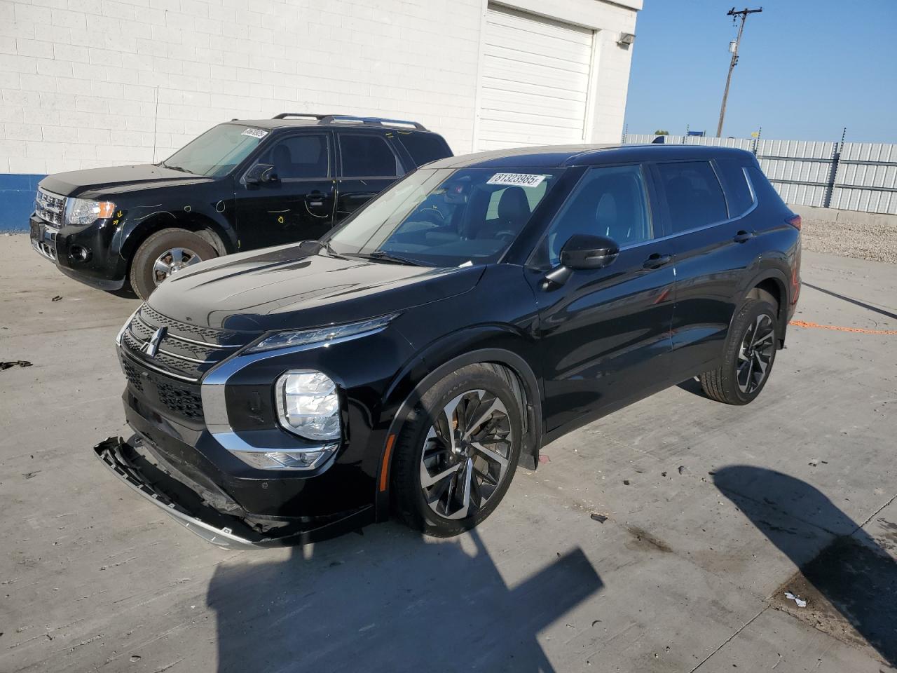 MITSUBISHI OUTLANDER SE