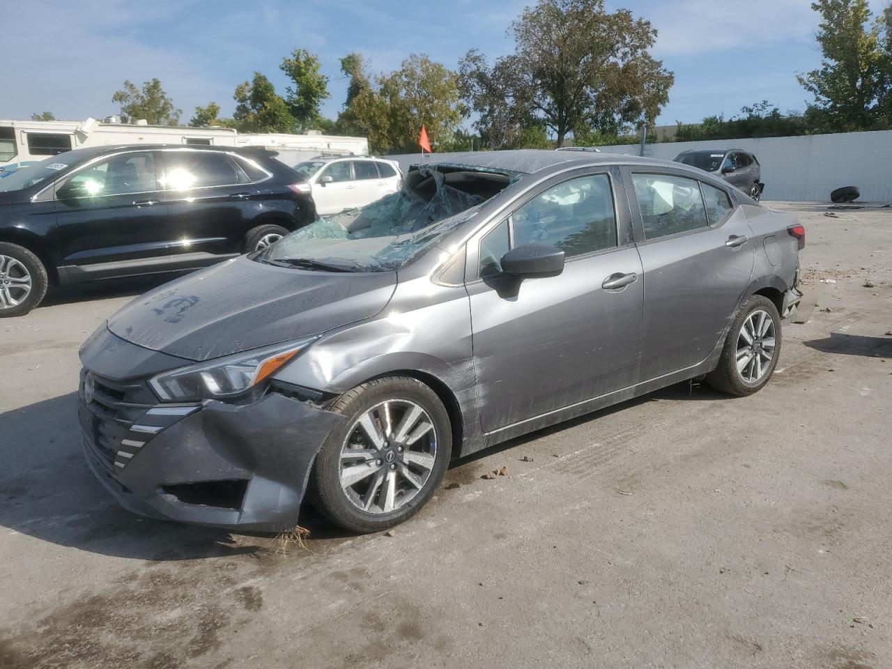 NISSAN VERSA SV