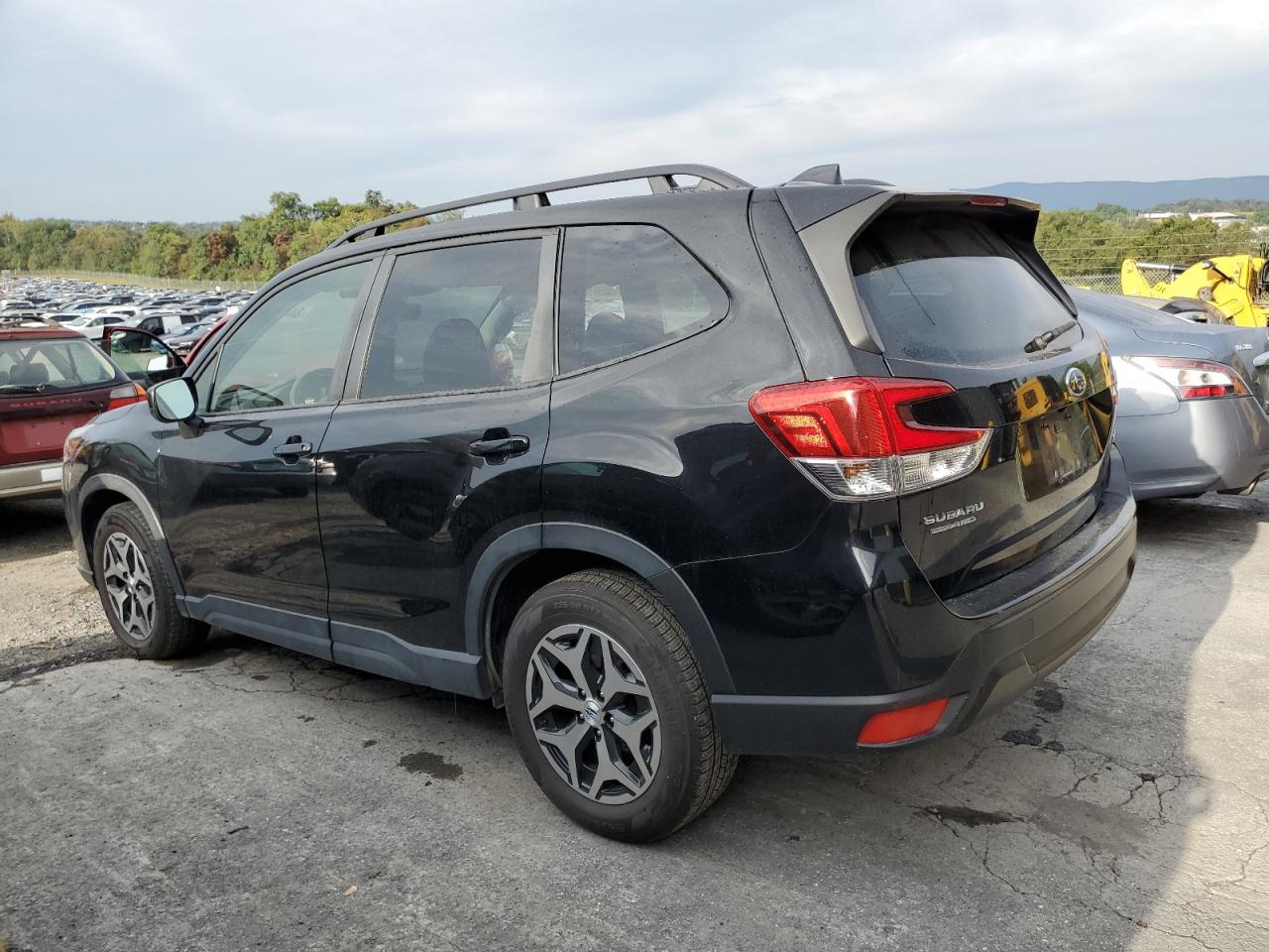 SUBARU FORESTER PREMIUM